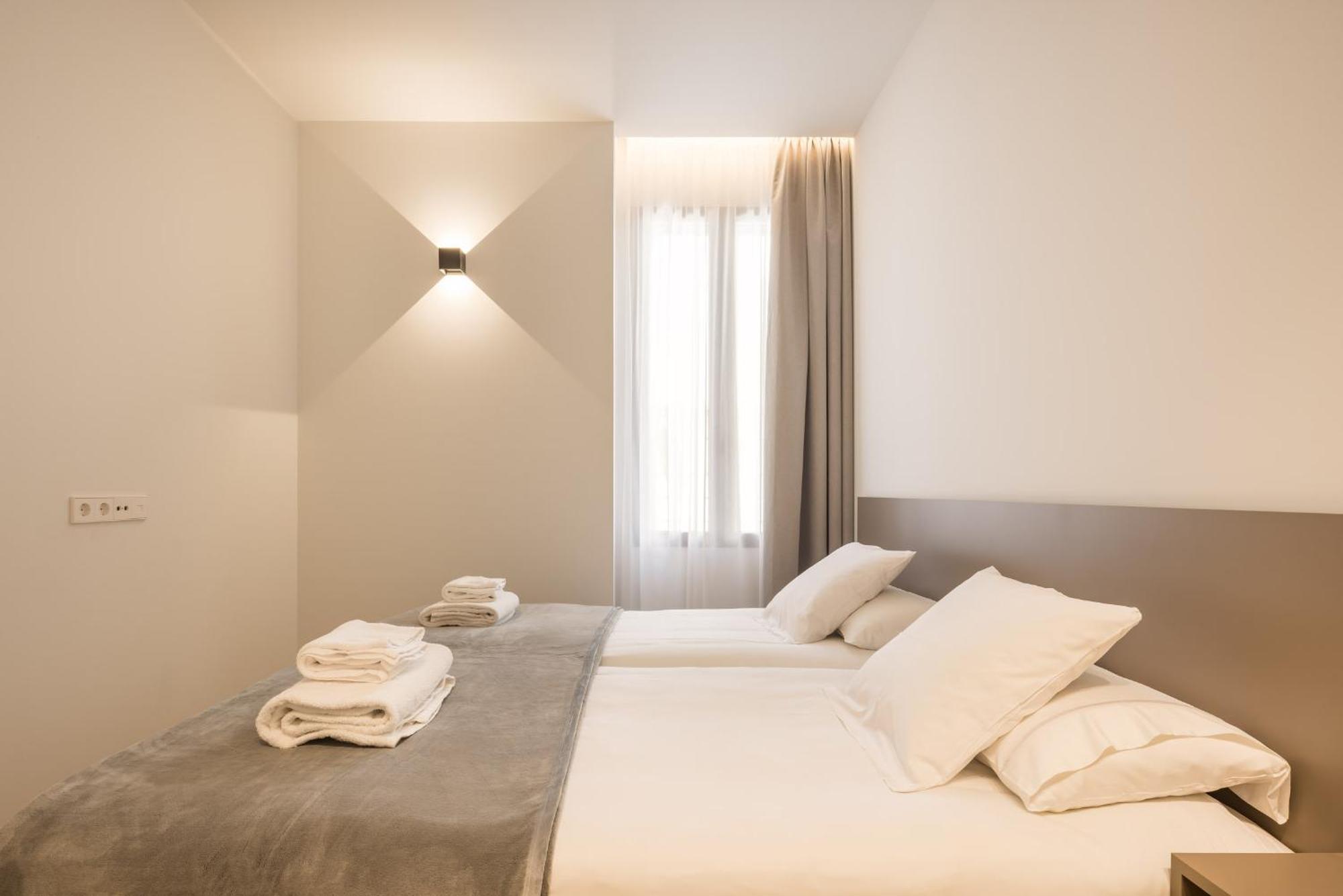 فالنسيا Mon Suites Jardin De Ayora الغرفة الصورة