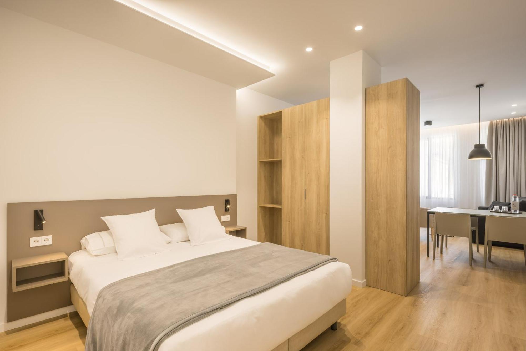 فالنسيا Mon Suites Jardin De Ayora الغرفة الصورة