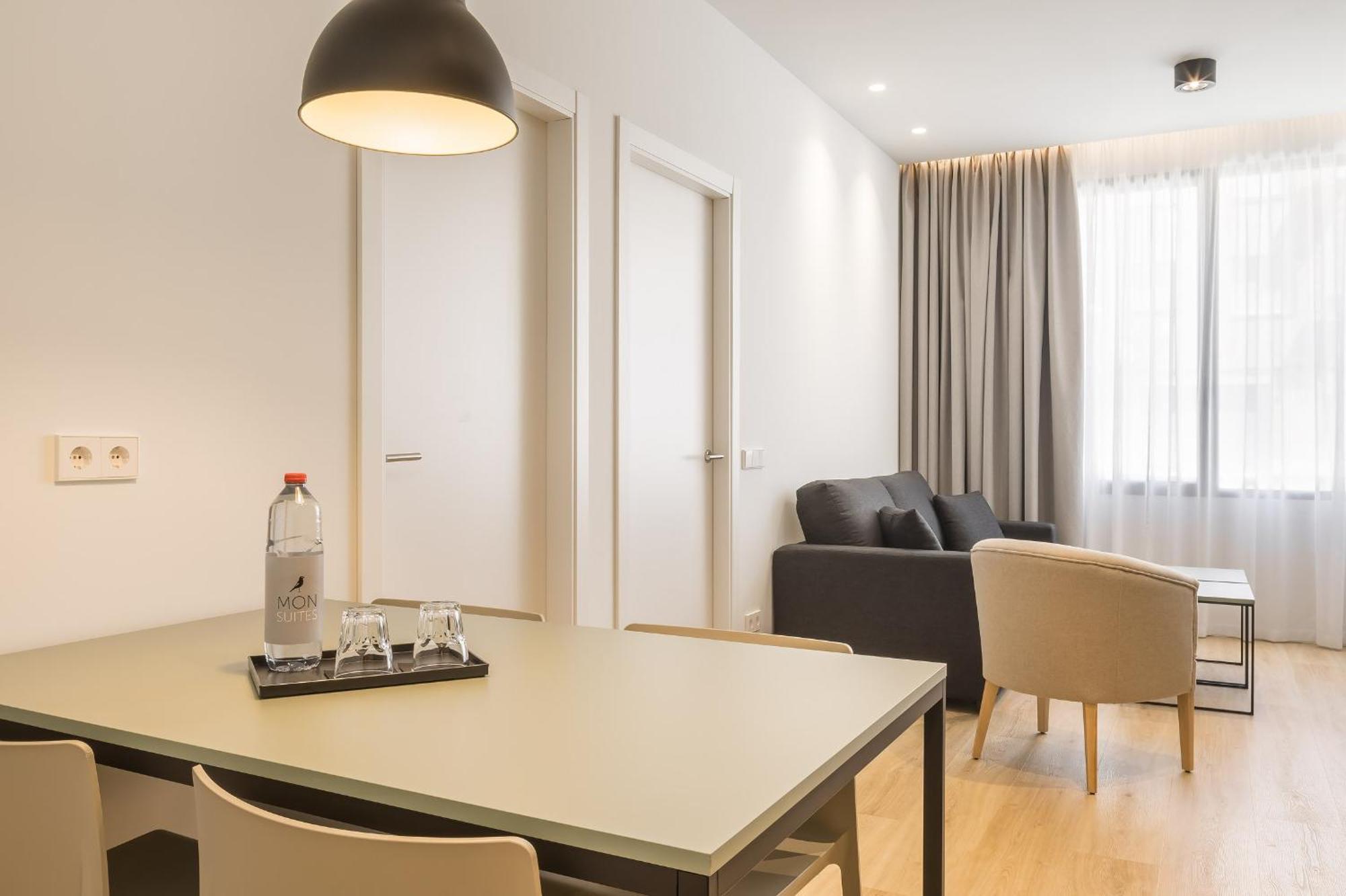 فالنسيا Mon Suites Jardin De Ayora الغرفة الصورة